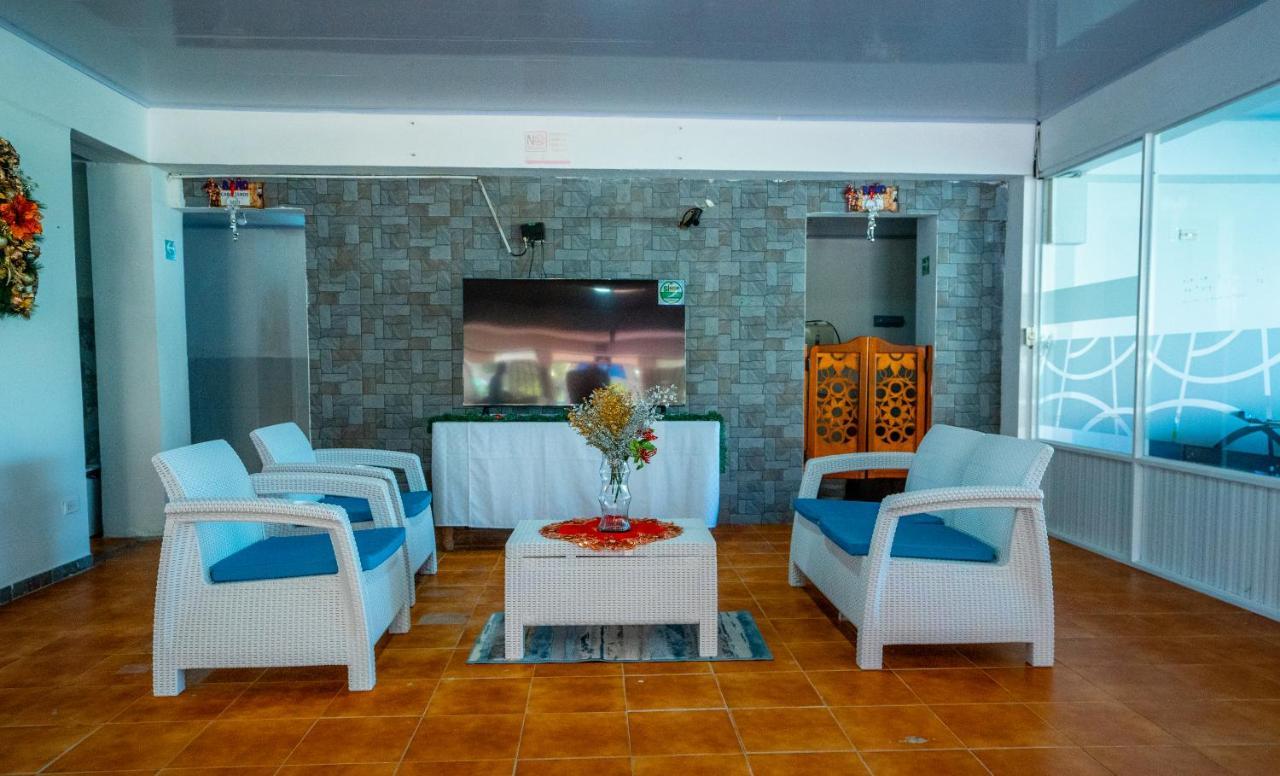 El Pirata Morgan 3* Fresh Water Bay